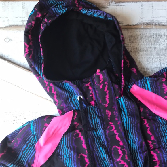 Sophie theallet for Livi Active Running Jacket - Picture 2 of 8